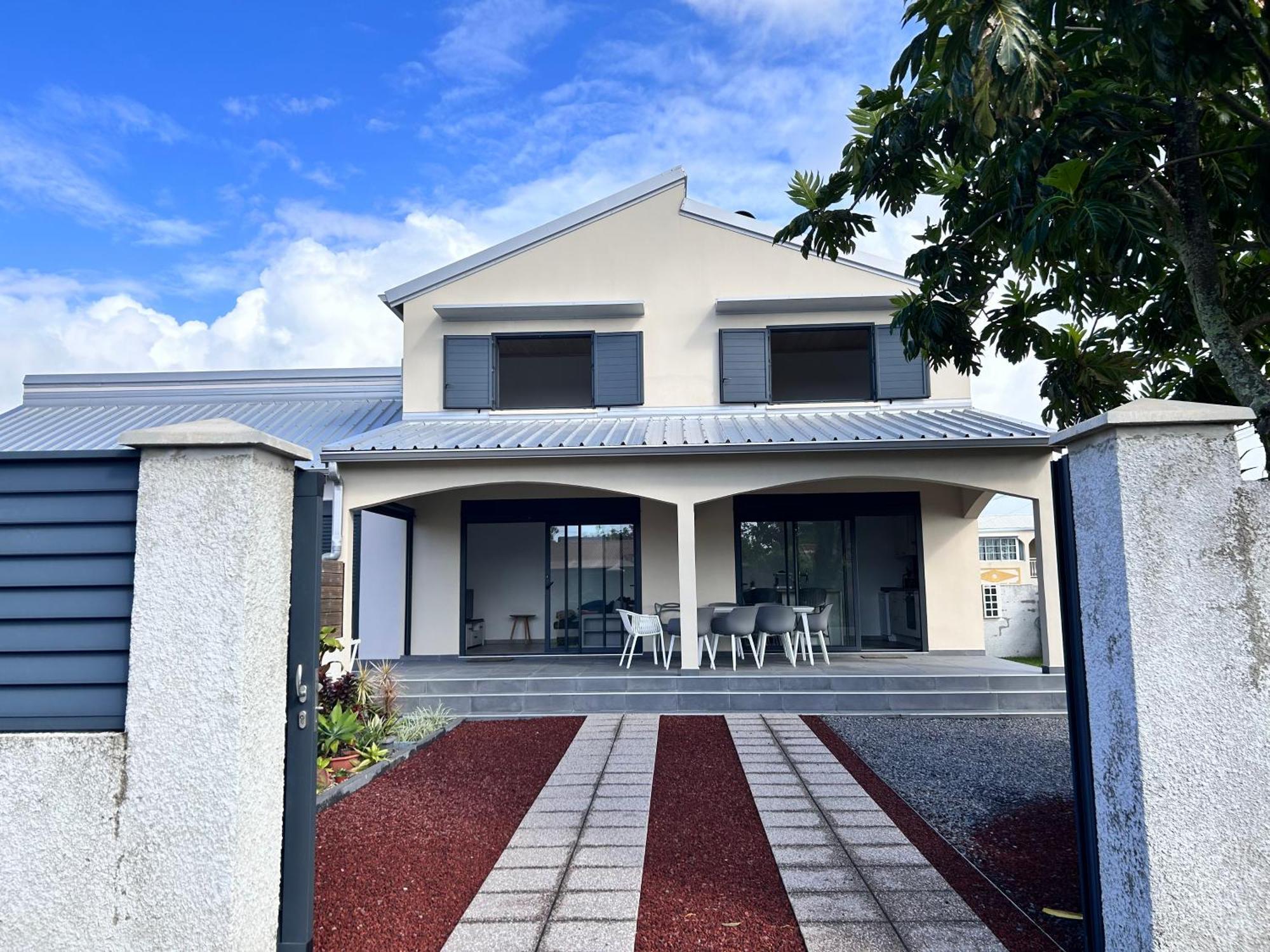 Arbre A Pain Hotel Bras-Panon Exterior photo